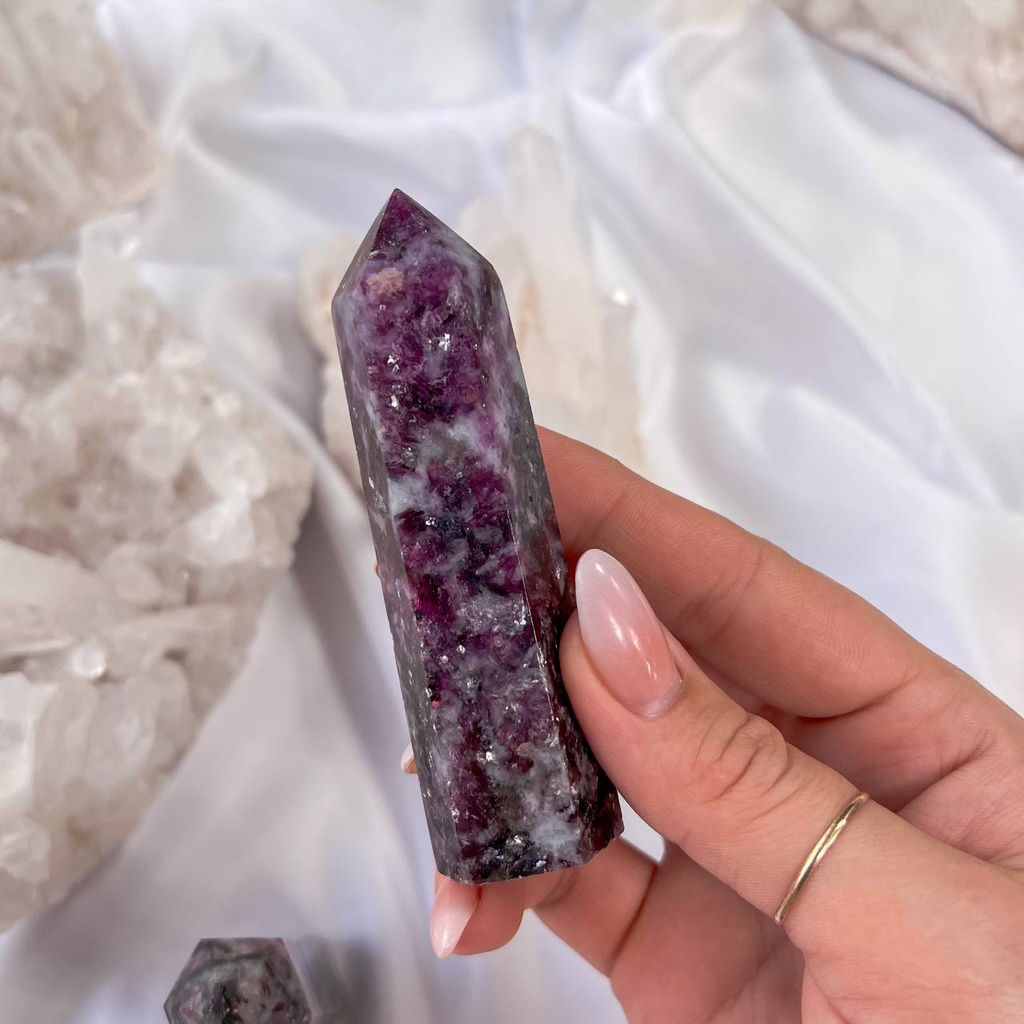 Кристалл из Лепидолита