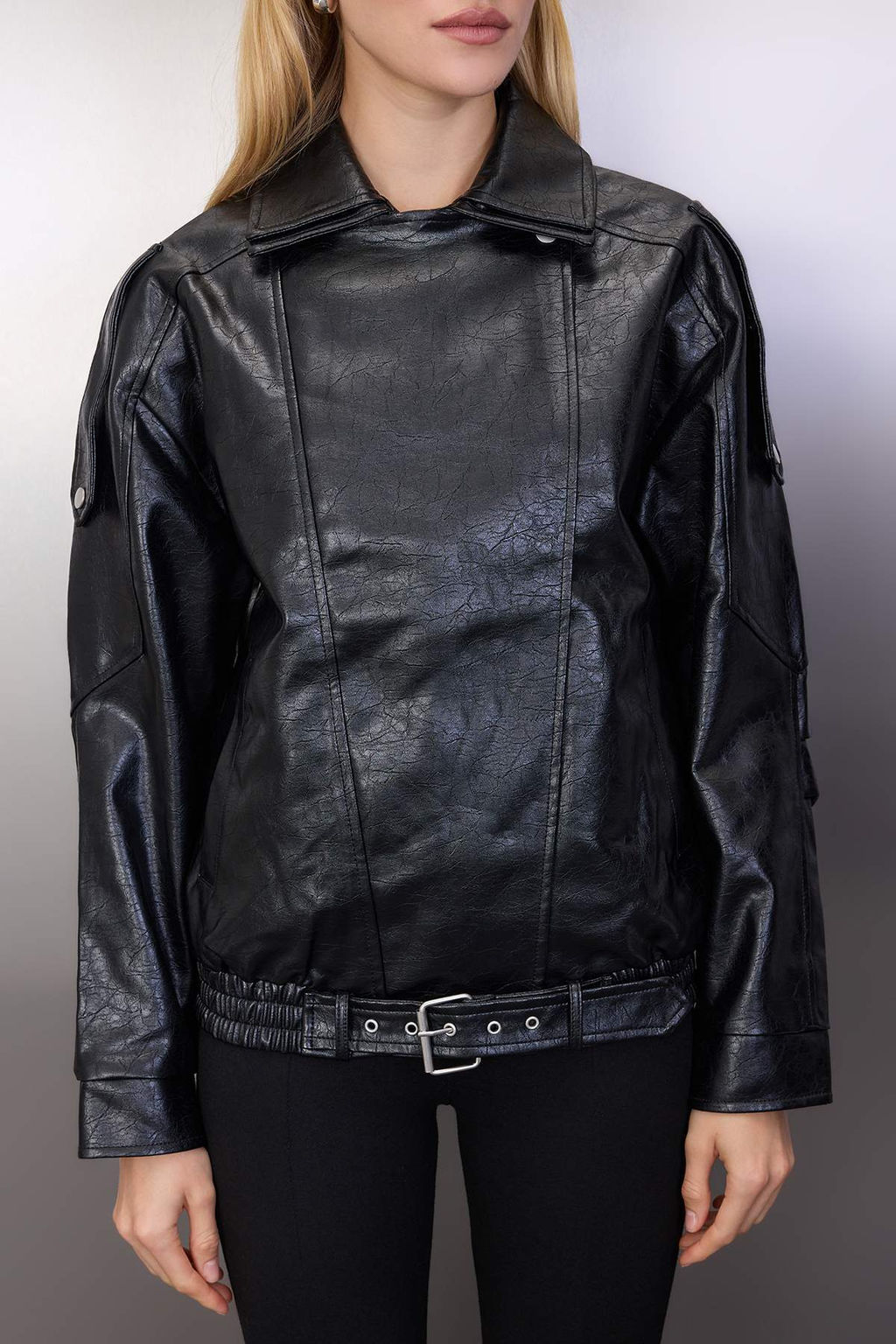 Siyah Oversize Kal?p Suni Deri Parlak Biker Ince Ceket Mont TWOAW26MO00064 - Trendyolmilla фото 8