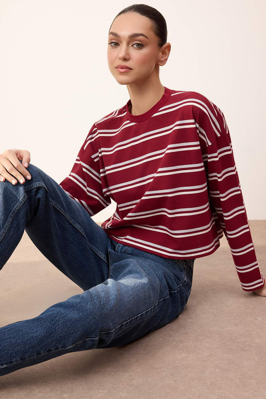 Wardrobe Essentials-Bordo Cizgili Relaxed/Rahat Kal?p Orme T-Shirt TWOSS26TS00019