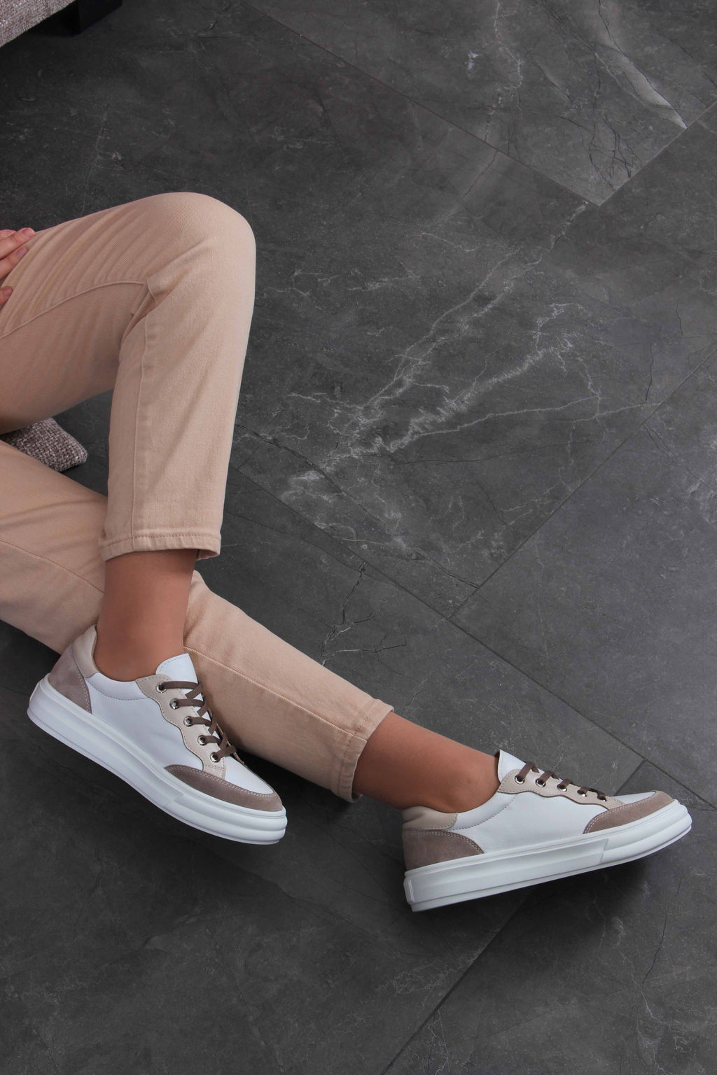 Кеды 148.lusi22w. Белый-бежевый