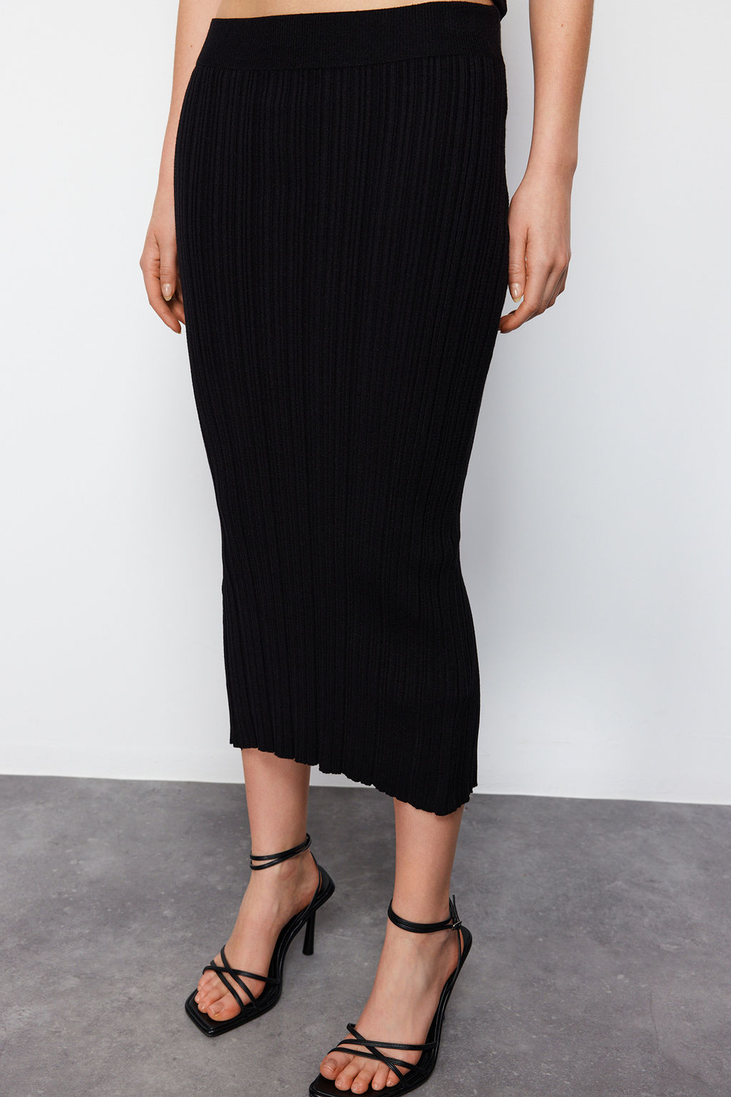 Siyah Midi Triko Premium Iplik/ Ozel Iplik Etek TWOSS24ET00042