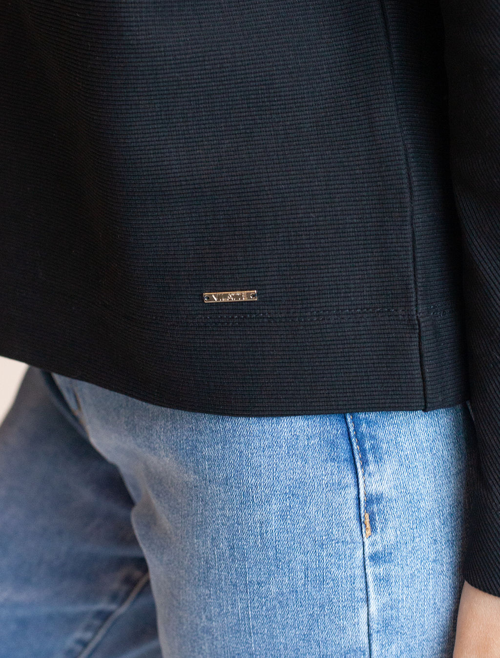 Джемпер из плотного полотна в рубчик - Vilatte фото 5