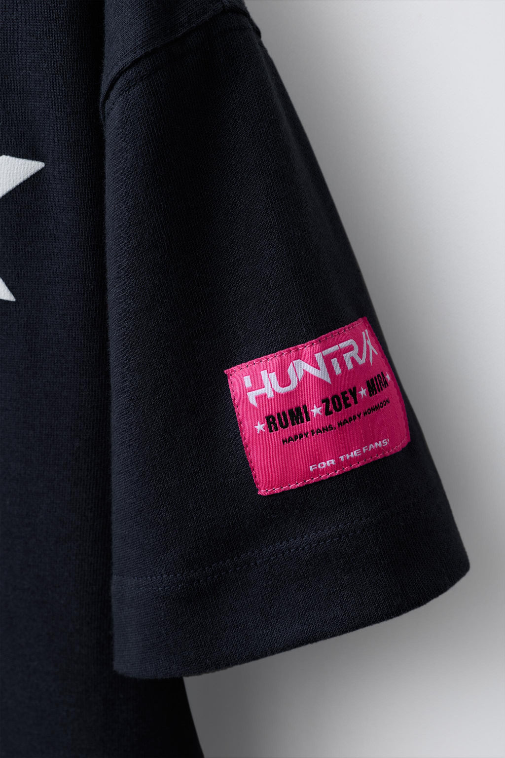 KPOP DEMON HUNTERS NETFLIX  PRINTED T-SHIRT - Zara фото 4