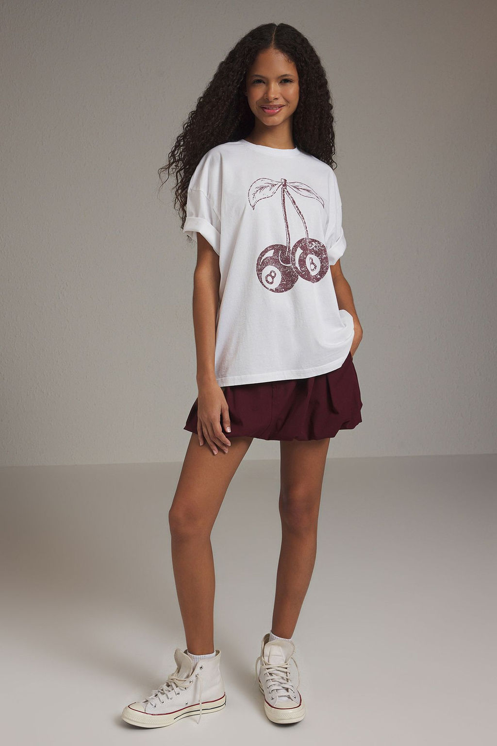 TRENDYOLMILLA Lacivert Kiraz Bask?l? Oversize/Genis Kal?p Orme T-Shirt TWOSS25TS00122  фото 14