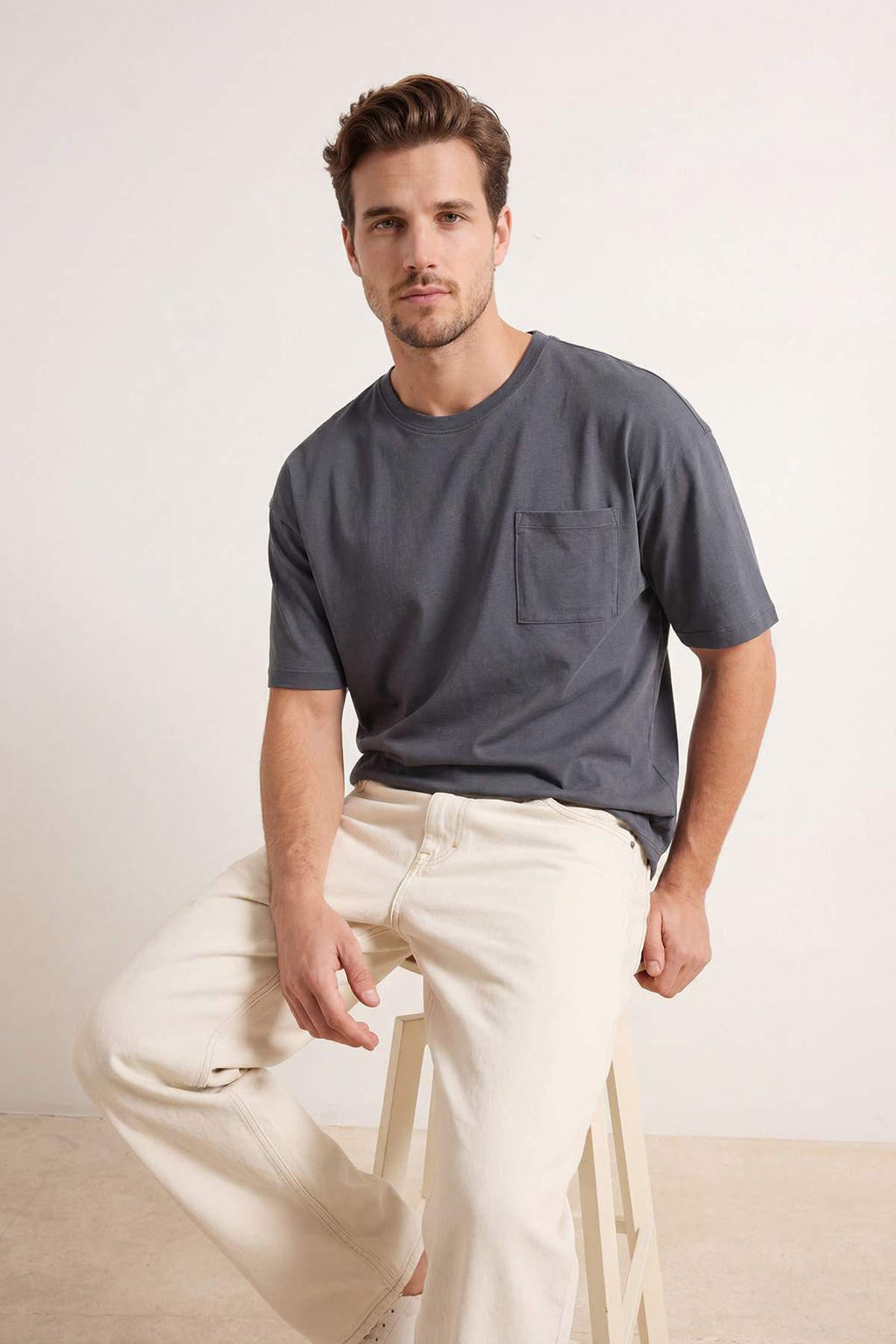 Siyah Oversize/Genis %100 Pamuk Bisiklet Yaka Cepli T-Shirt TMNSS26TS00016 - Trendyolmilla фото 8