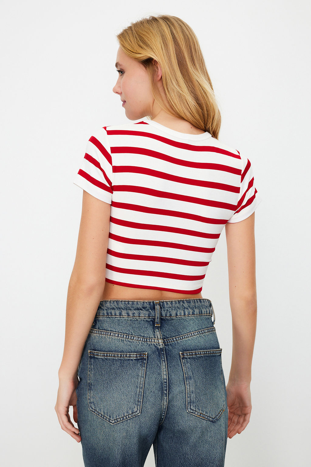 Premium Ekru-K?rm?z? Ekru Cizgili 2li Paket Viskoz Crop Esnek Orme Bluz TWOSS23BZ00194