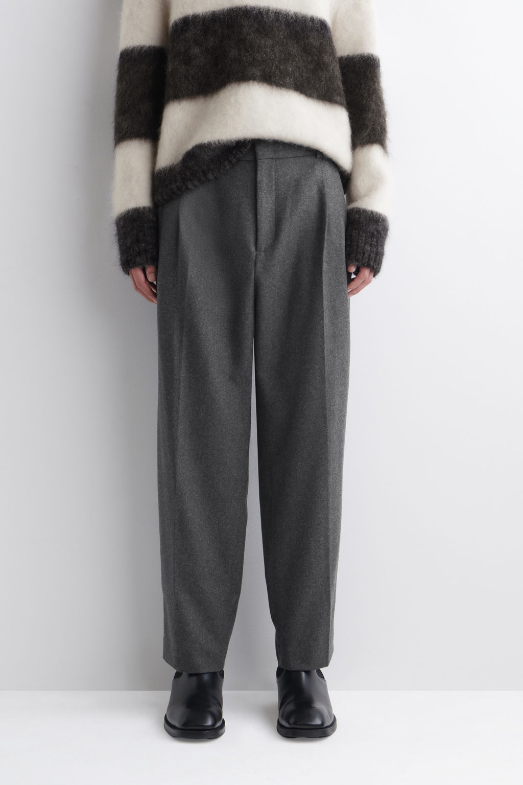 PLEATED WOOL RELAXED-FIT STRAIGHT-LEG TROUSERS - H&m фото 7