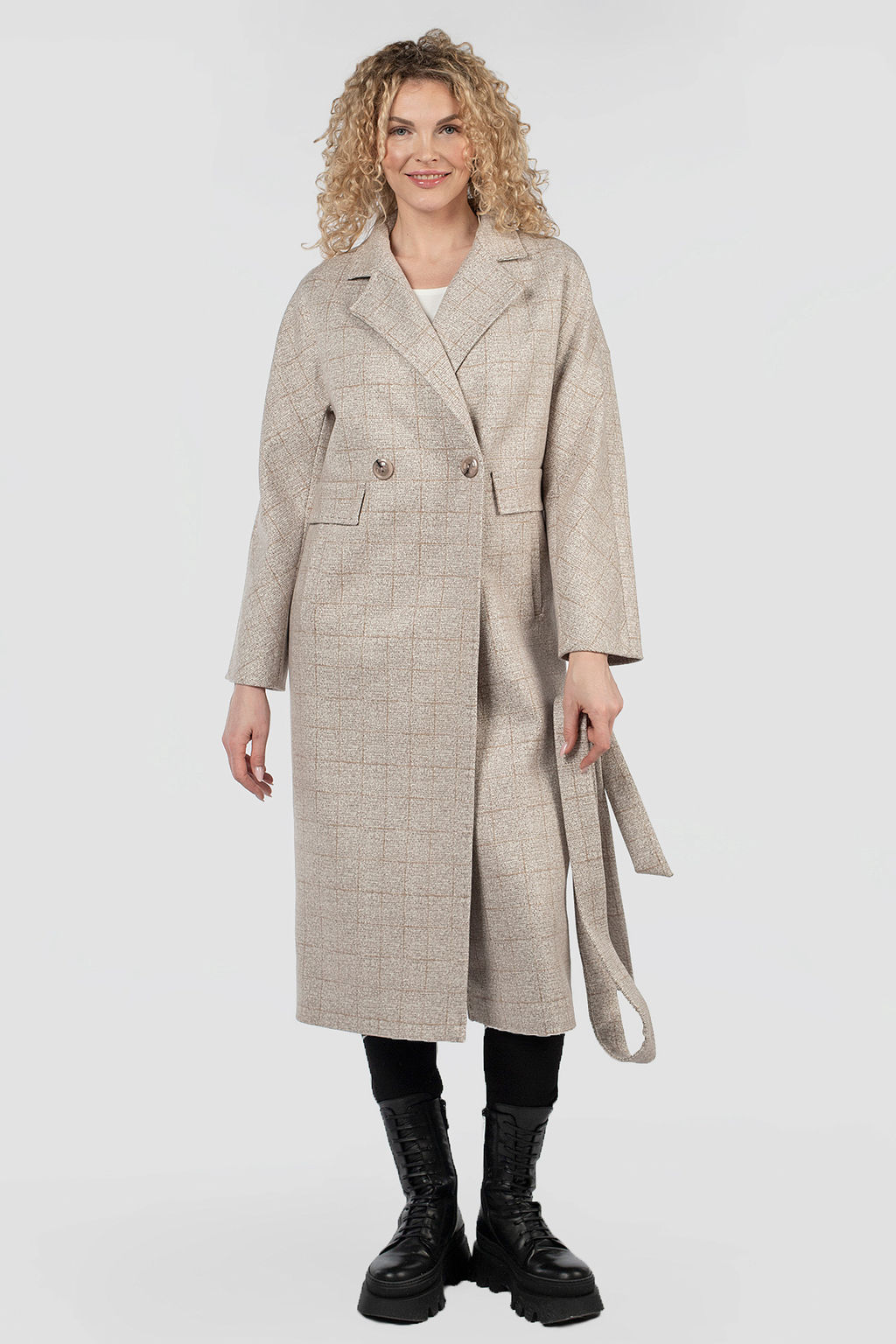 в составе ШЕРСТЬ 75%. .01-11900 Пальто женское демисезонное LADY