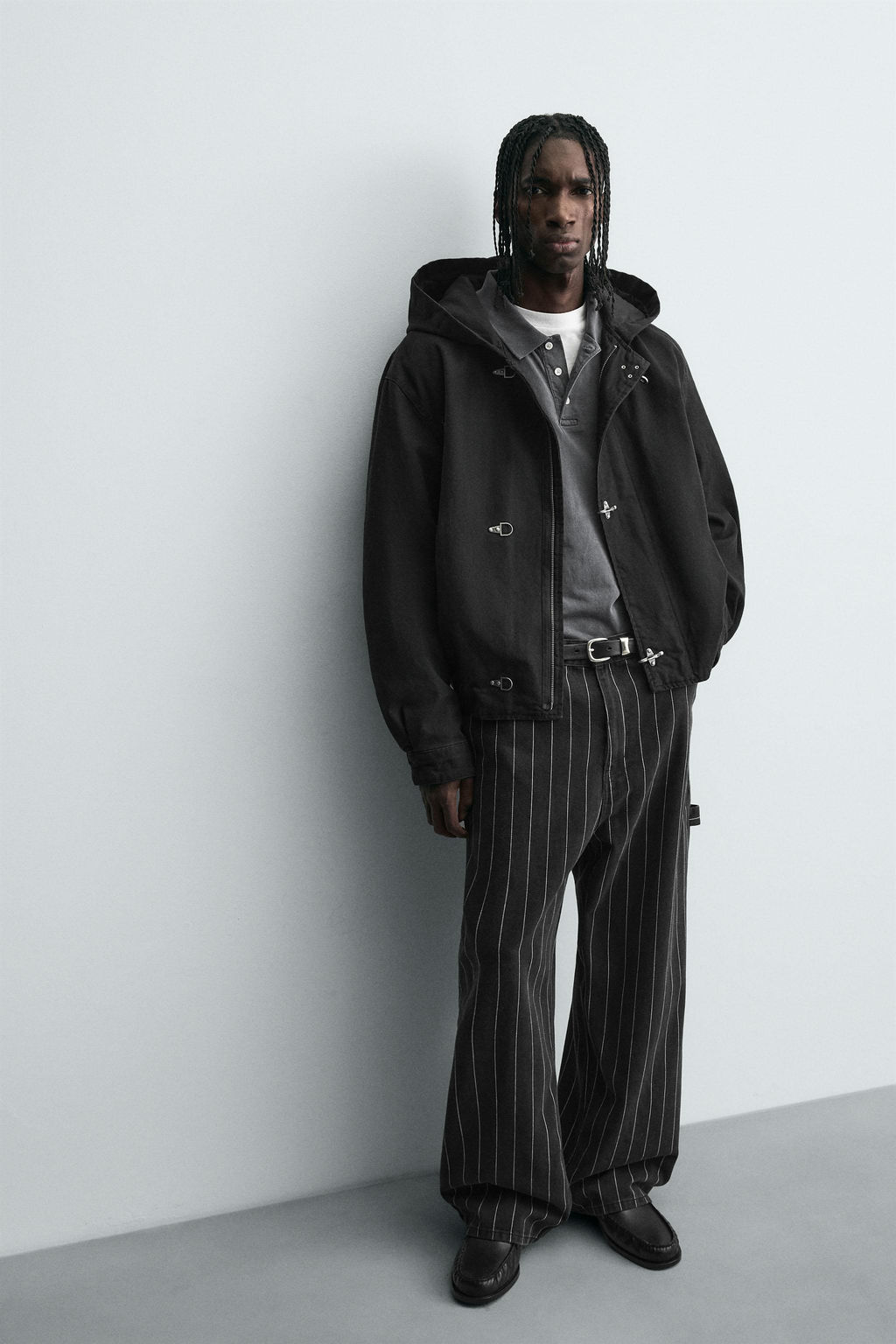 HOODED JACKET WITH FIREMAN CLASP