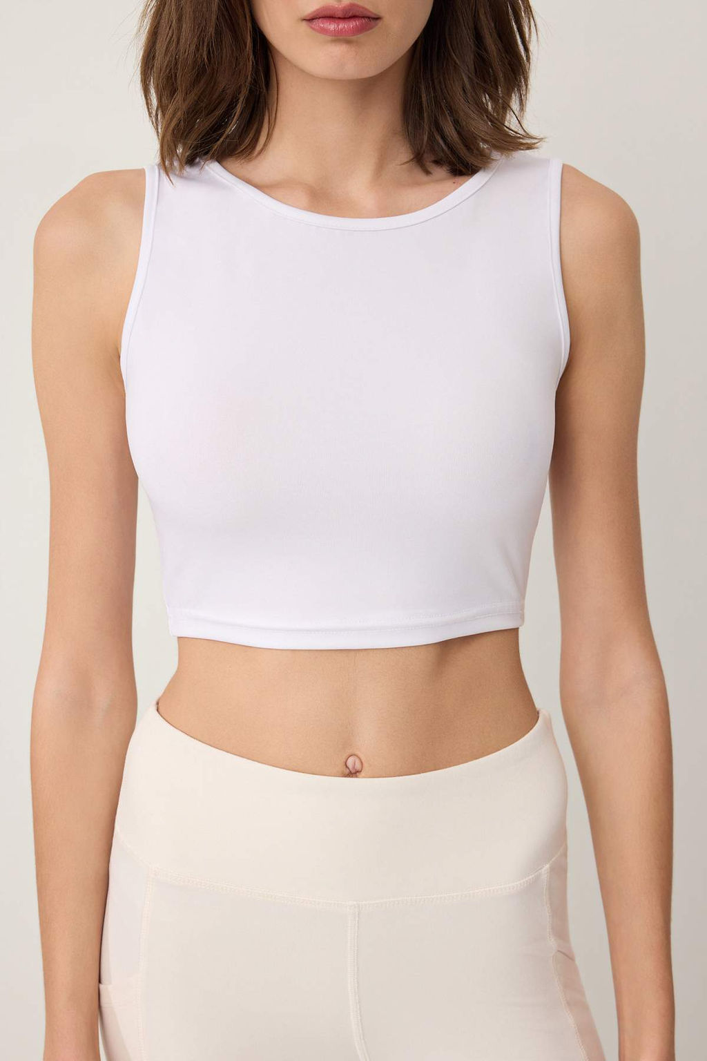 TRENDYOLMILLA Siyah Beyaz %100 Pamuklu 2 Katmanl? Reflektor Bask?l? Crop Orme Spor T-Shirt THMSS24TS00001 фото 28