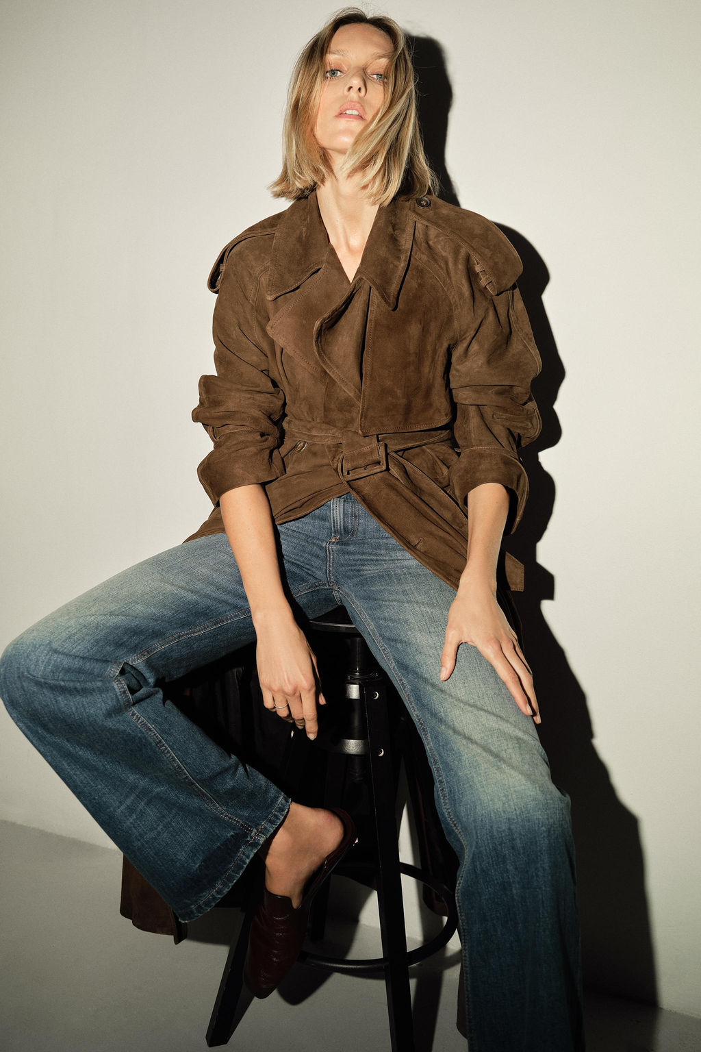 100% SUEDE LEATHER TRENCH COAT ZW COLLECTION LIMITED EDITION - Zara фото 2