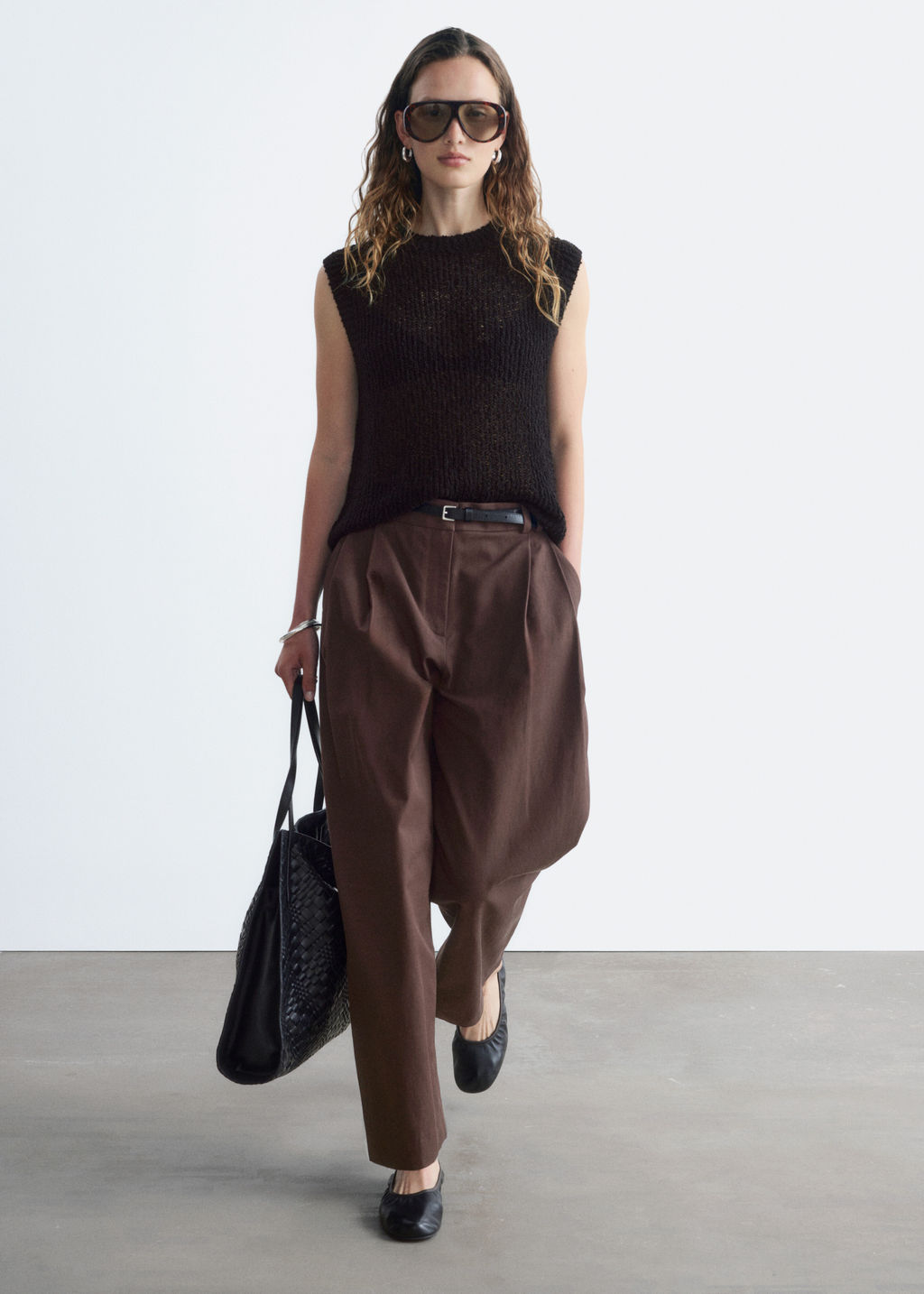 Pantalones recortados con perneras de barril