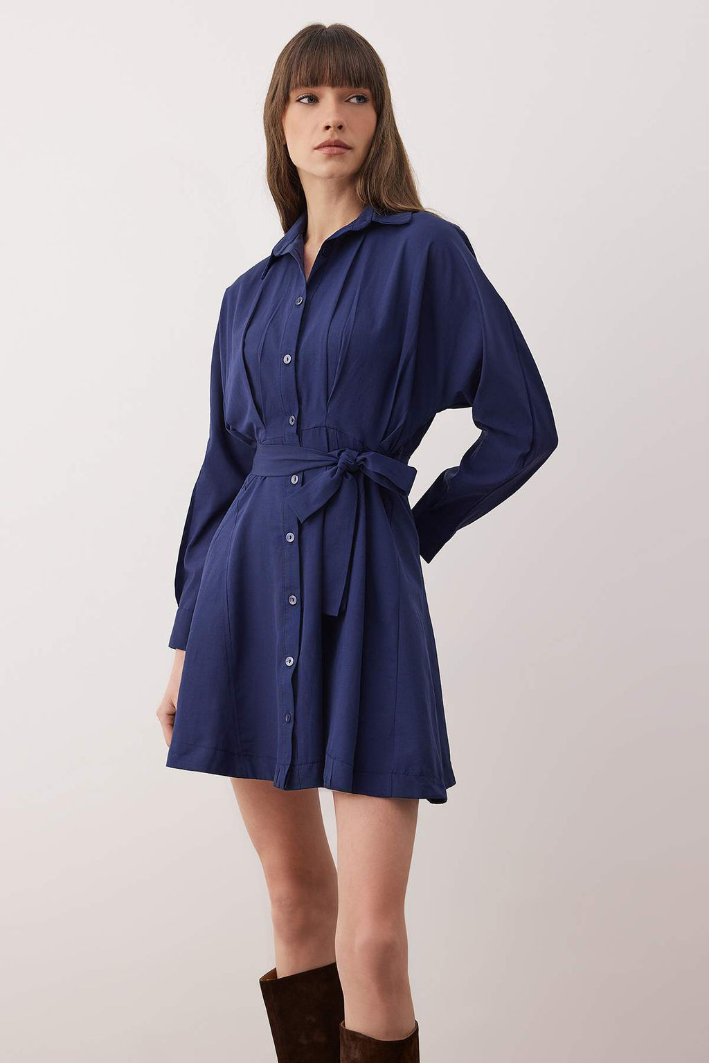 TRENDYOLMILLA Mavi Kusakl? Cizgili Mini Dokuma Gomlek Elbise TWOAW25EL00154  фото 14