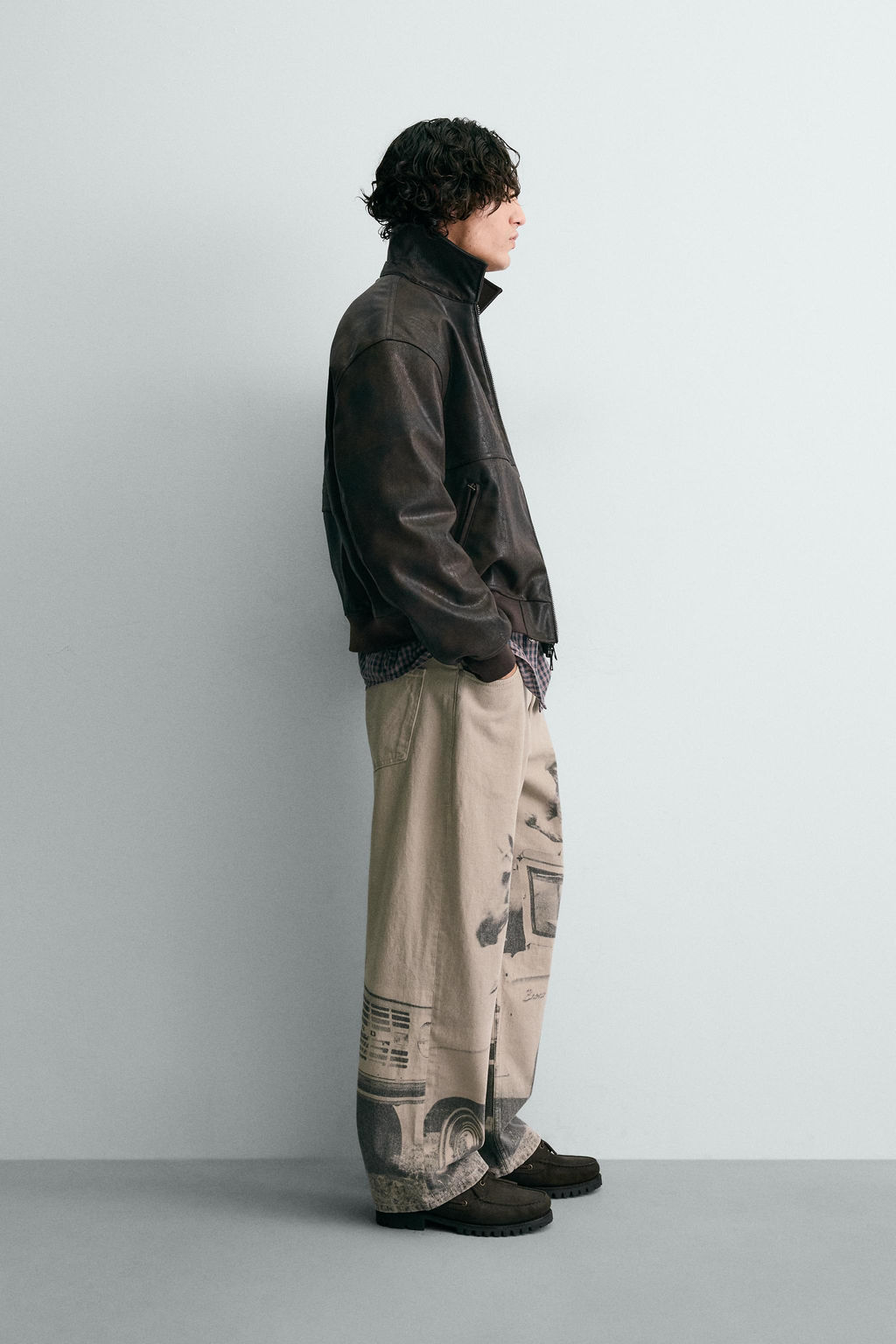 EMBOSSED FAUX LEATHER BOMBER JACKET FORD - Zara фото 4