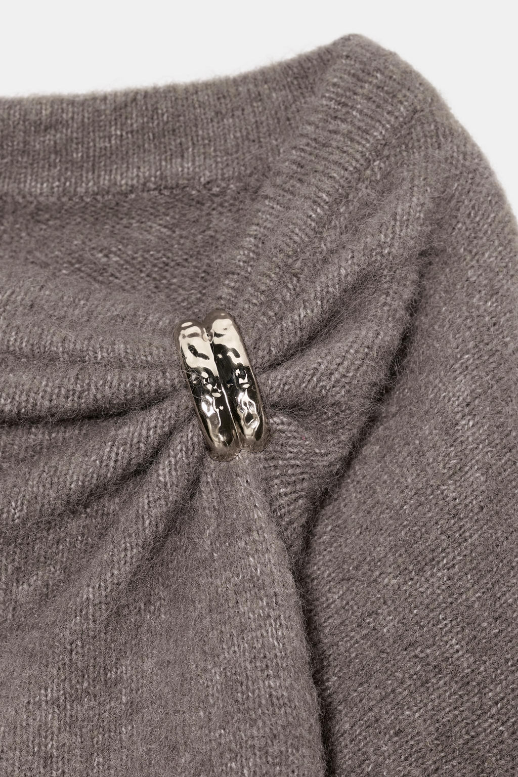 KNIT JUMPER WITH BROOCH - Zara фото 5