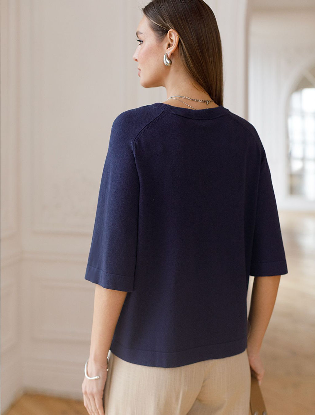 Свободный джемпер с рукавом 3/4 тонкой вязки из вискозы