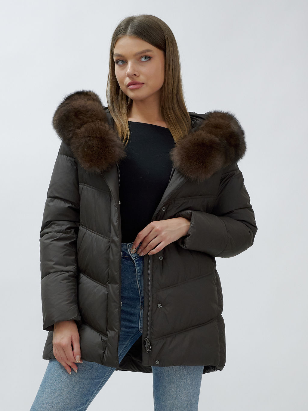 с МЕХОМ ПЕСЕЦ ПРЕМИУМ класса Полупальто зимние темно-коричневого цвета - Mtforce фото 8
