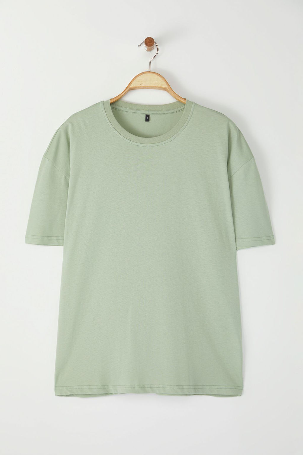 TRENDYOL MAN Siyah Oversize/Genis Kesim Sanatsal S?rt Bask?l? Orme T-Shirt TMNSS23TS00151 - Trendyolmilla фото 4