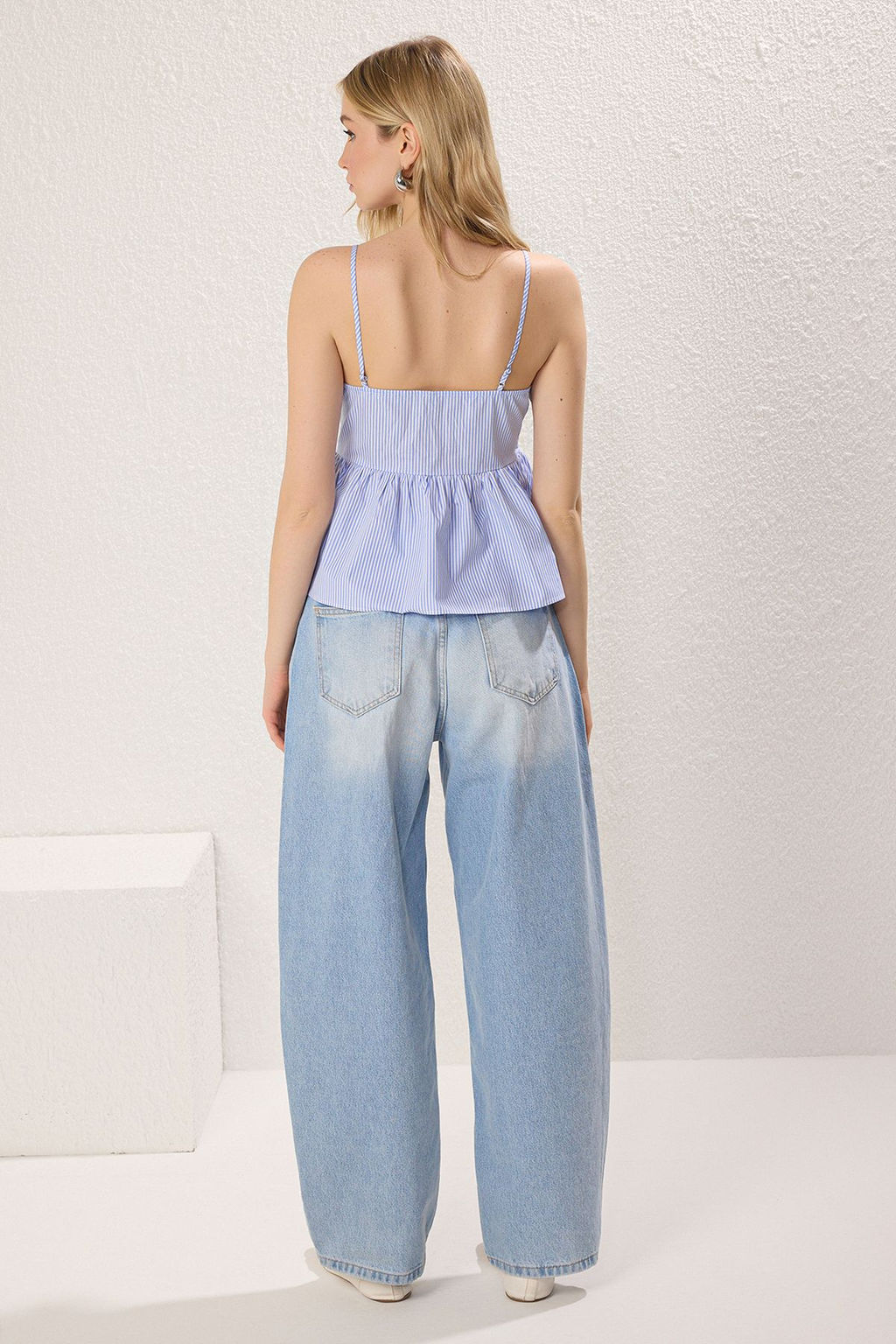 Trendyolmilla Haki Premium Ask?l? Pamuklu Dokuma Bluz TWOSS25BZ00412