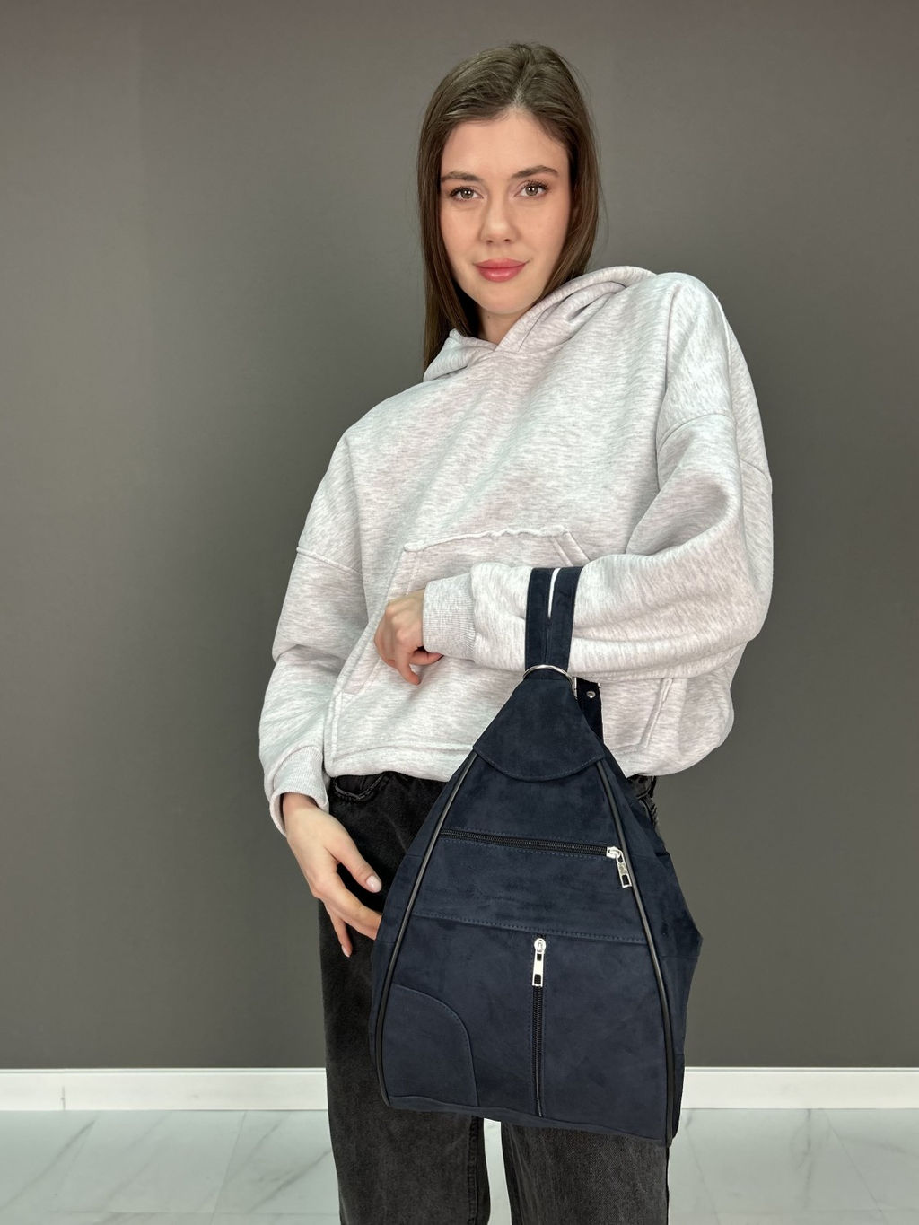 Сумка-рюкзак женская из телячьей кожи