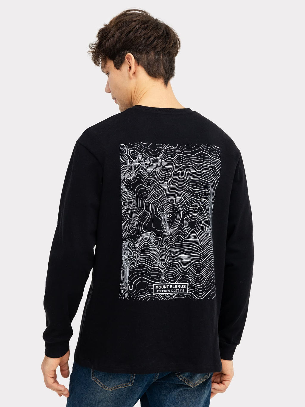 Лонгслив мужской в черном цвете с печатью черный +печать 121811/1 - Mark formelle фото 2