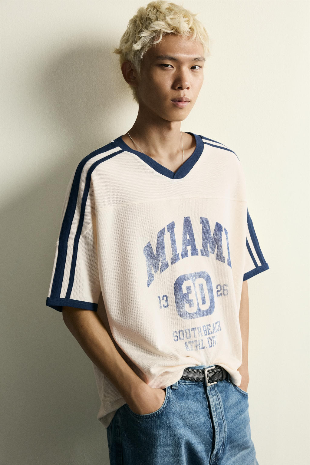 CAMISETA RELAXED FIT ESTAMPADO F?TBOL RETRO / Blanco roto - Zara фото 5