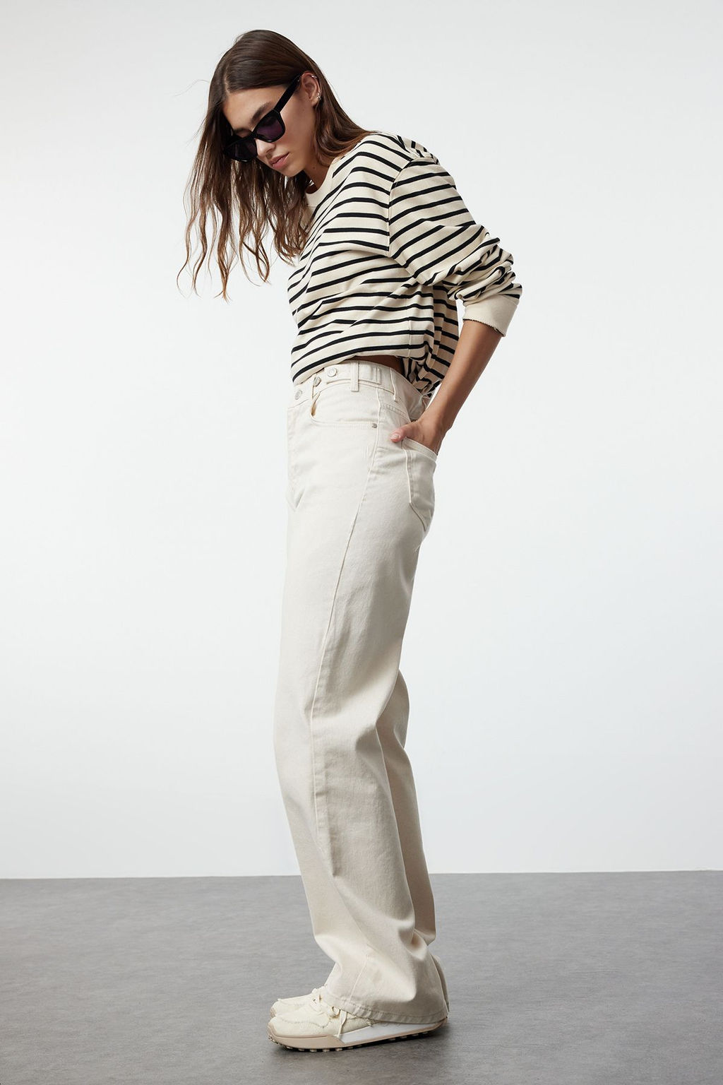 Ekru Bel Detayl? Yuksek Bel Wide Leg Pantolon TWOAW25JE00039 - Trendyolmilla фото 2