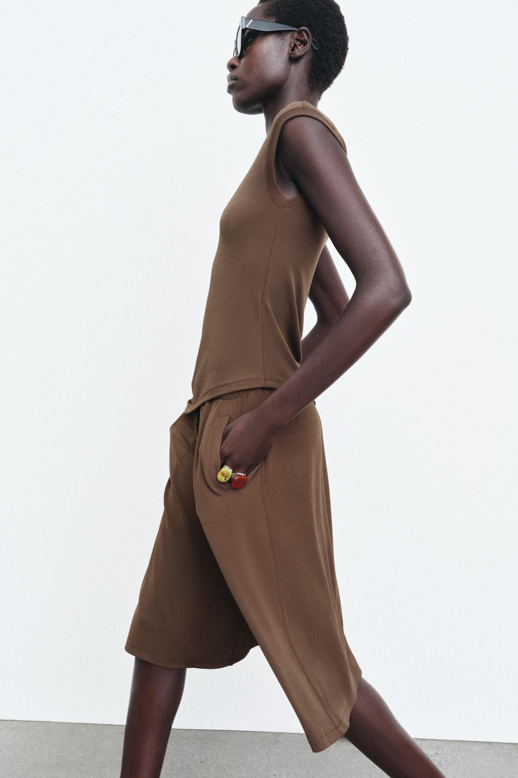 ASYMMETRIC SLEEVELESS T-SHIRT - Zara фото 4