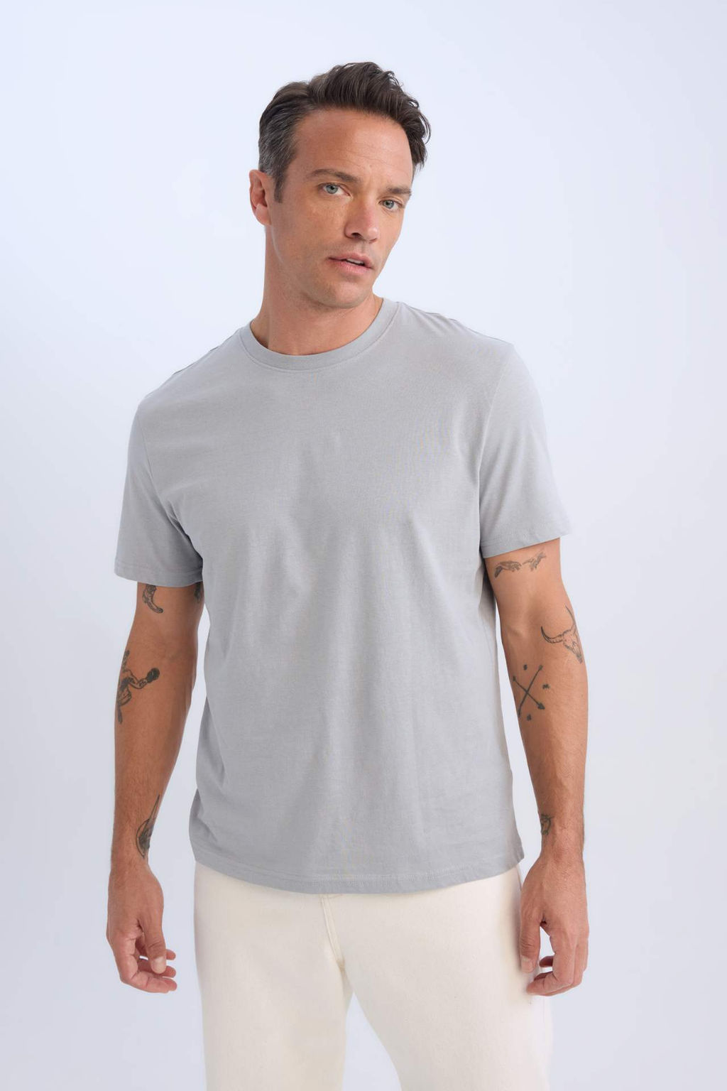 New Regular Fit Bisiklet Yaka Basic Duz K?sa Kollu Tisort - Defacto фото 34