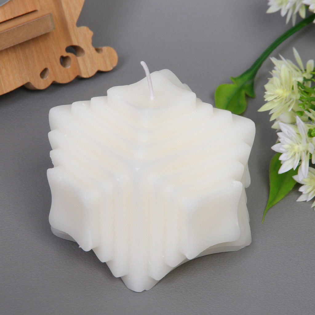 Свеча "Геометрия" 7.5*7.5 , Белый