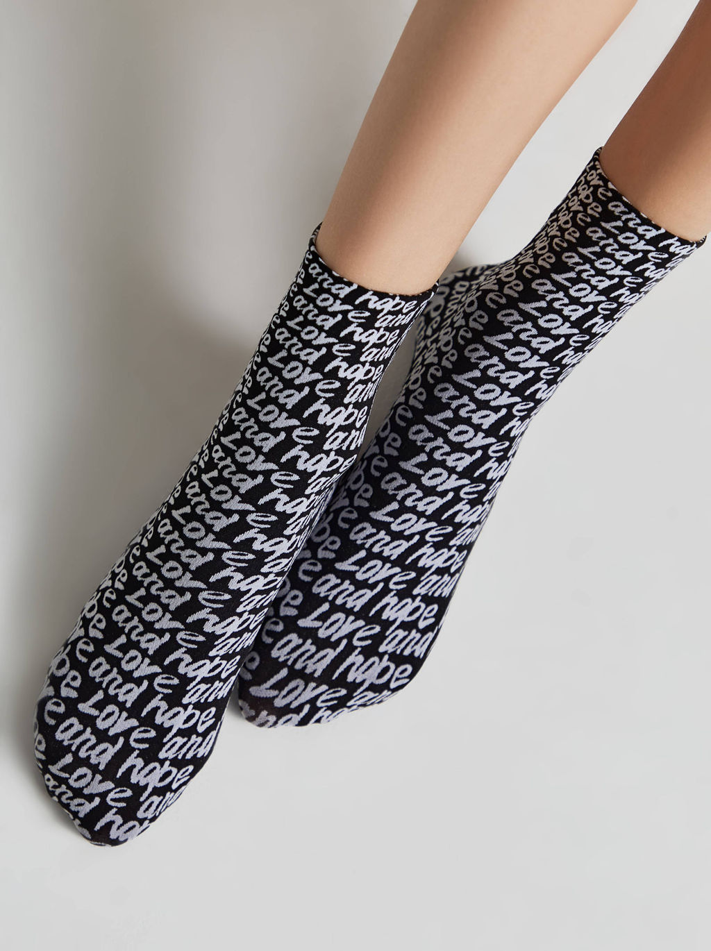 Цена за 2 пары. Носки Классические CONTE FANTASY Плотные носки с вывязанным рисунком Love nero-bianco - Conte elegant фото 2