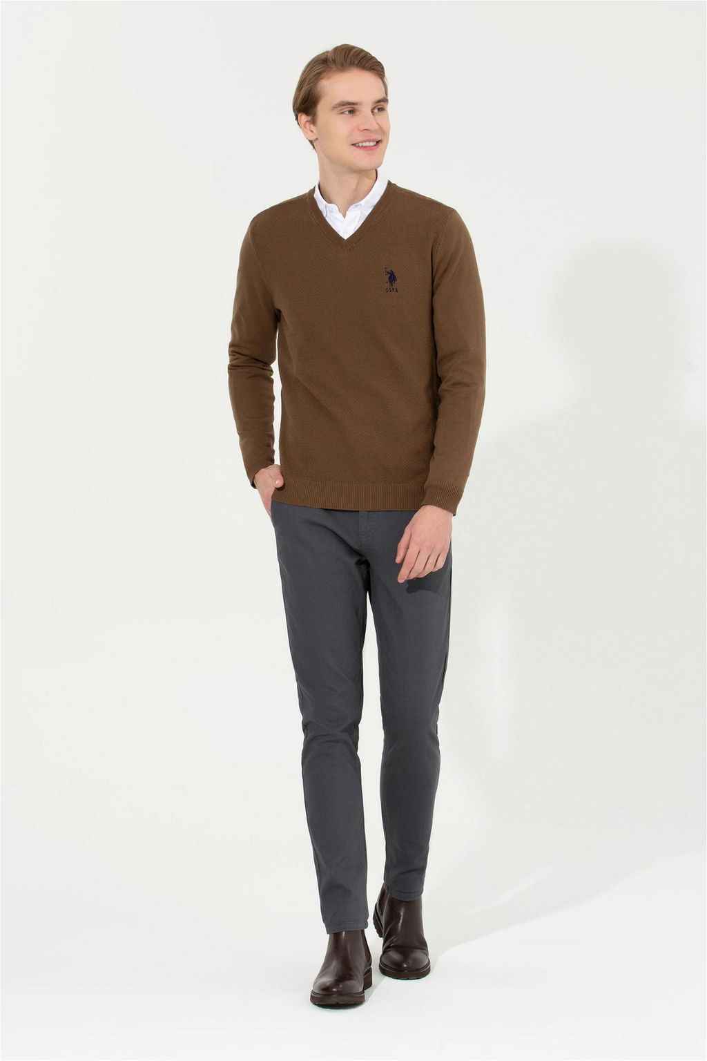 U. S. Polo Assn Мужской базовый трикотажный свитер кокосового цвета с v-образным вырезом - U.s. polo assn фото 10