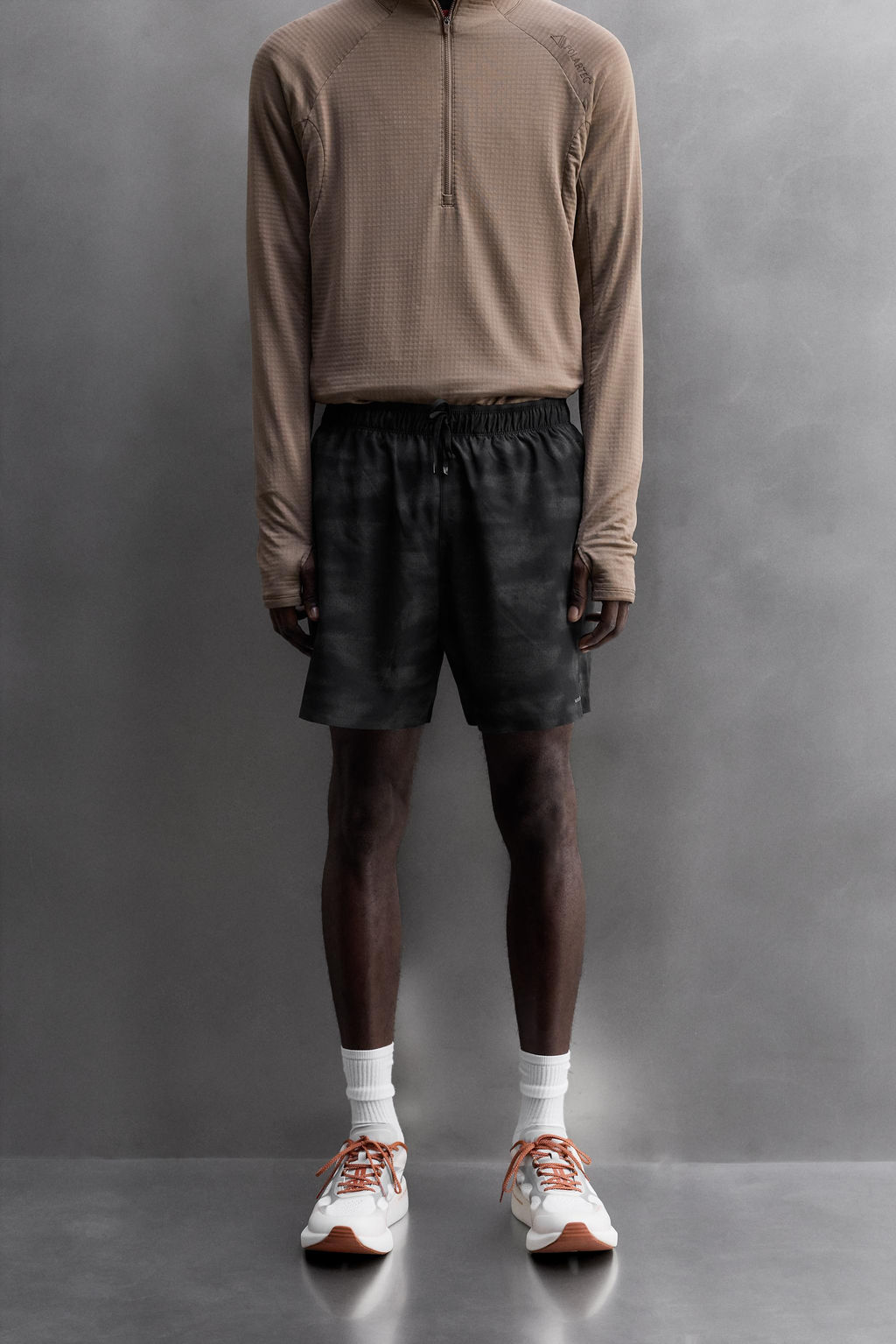 PERFORATED RUNNING SHORTS - Zara фото 2