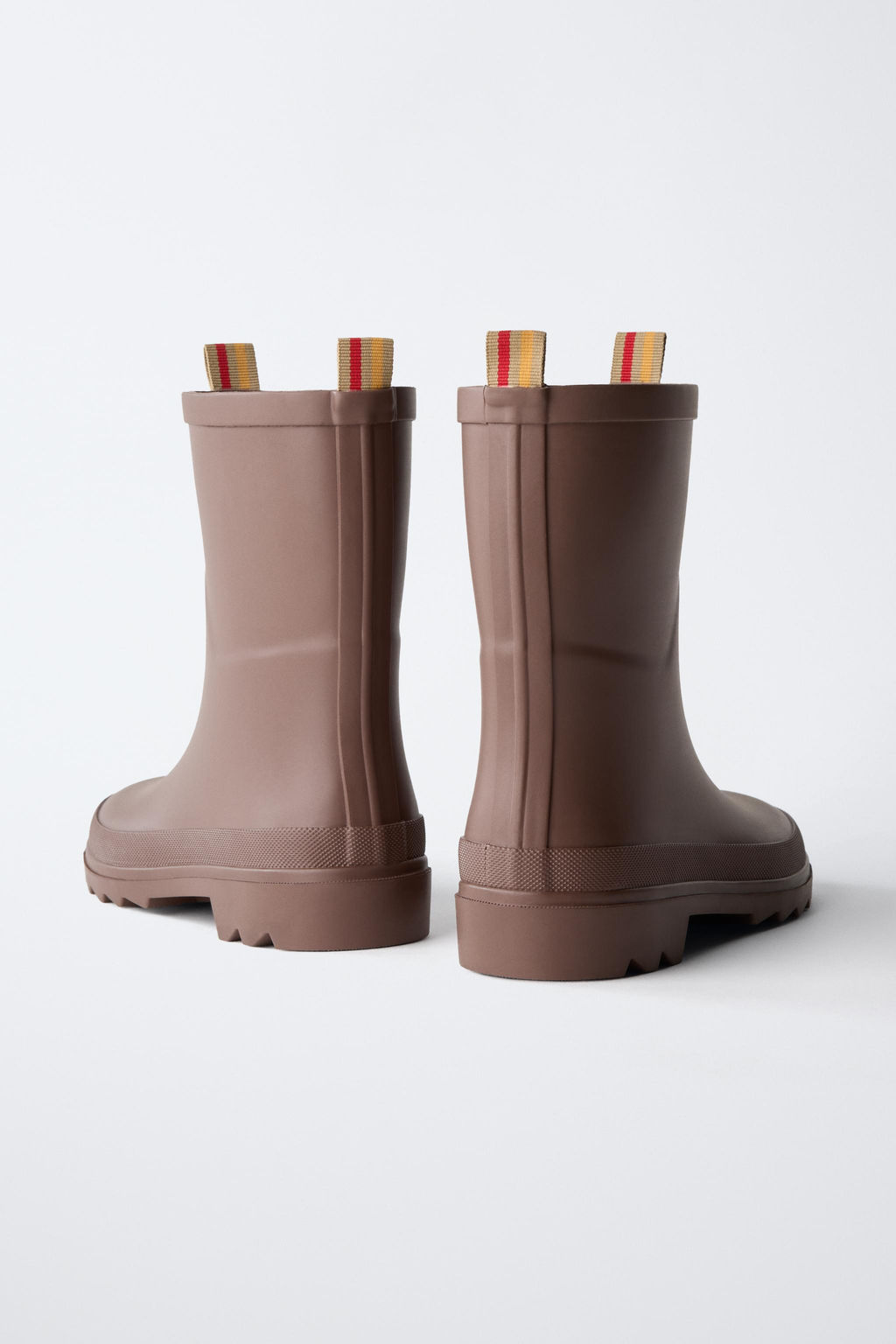 BOTA DE AGUA B?SICA / Marr?n - Zara фото 5