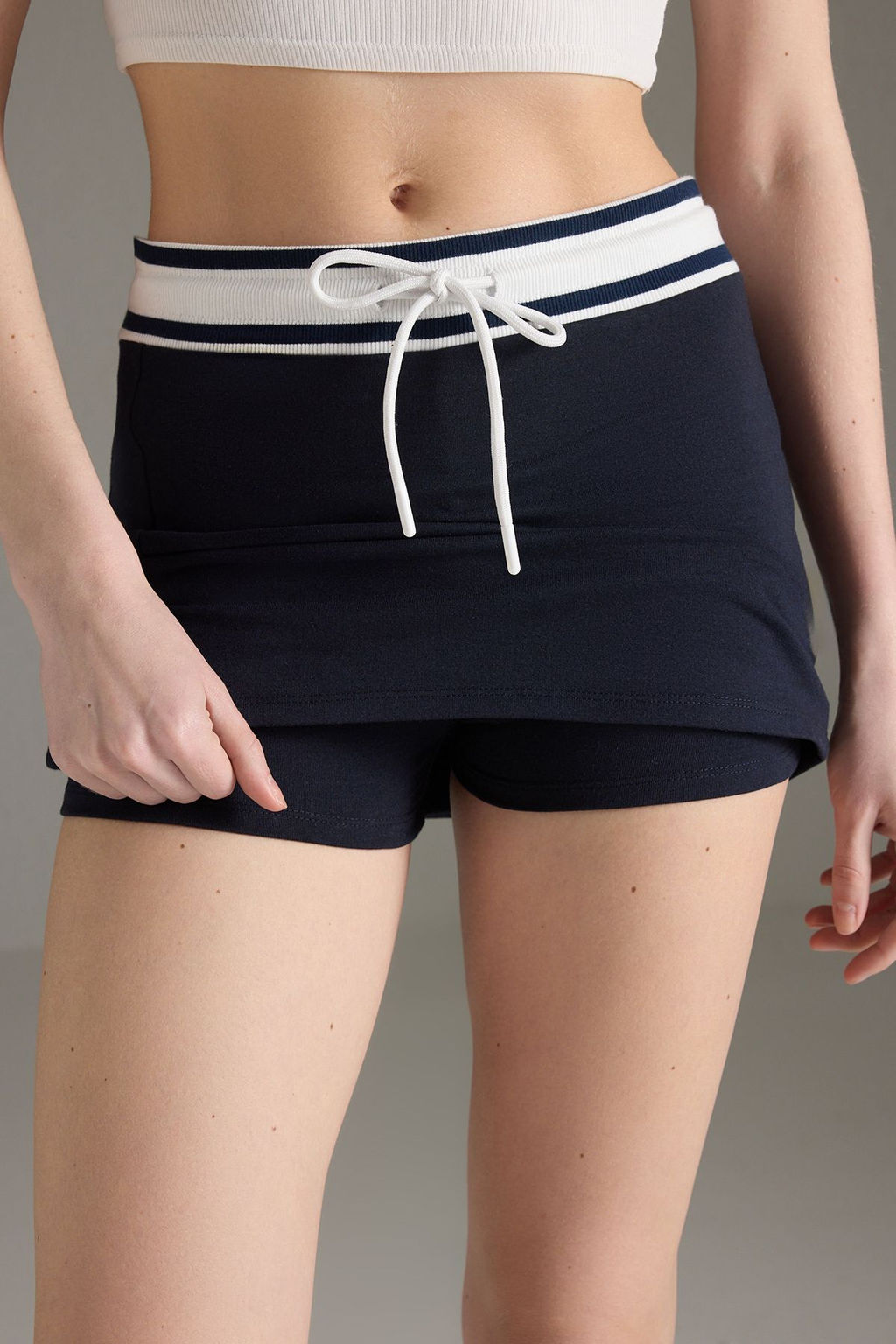 Trendyolmilla Lacivert Beli Lastikli Y?rtmacl? Mini Orme Sort Etek TWOSS25SR00202  фото 4