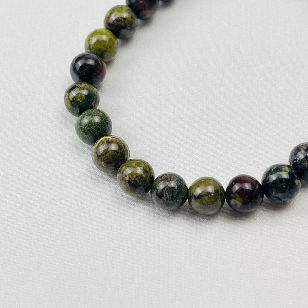 Браслет из зеленой Яшмы (Кровь дракона) 17 см