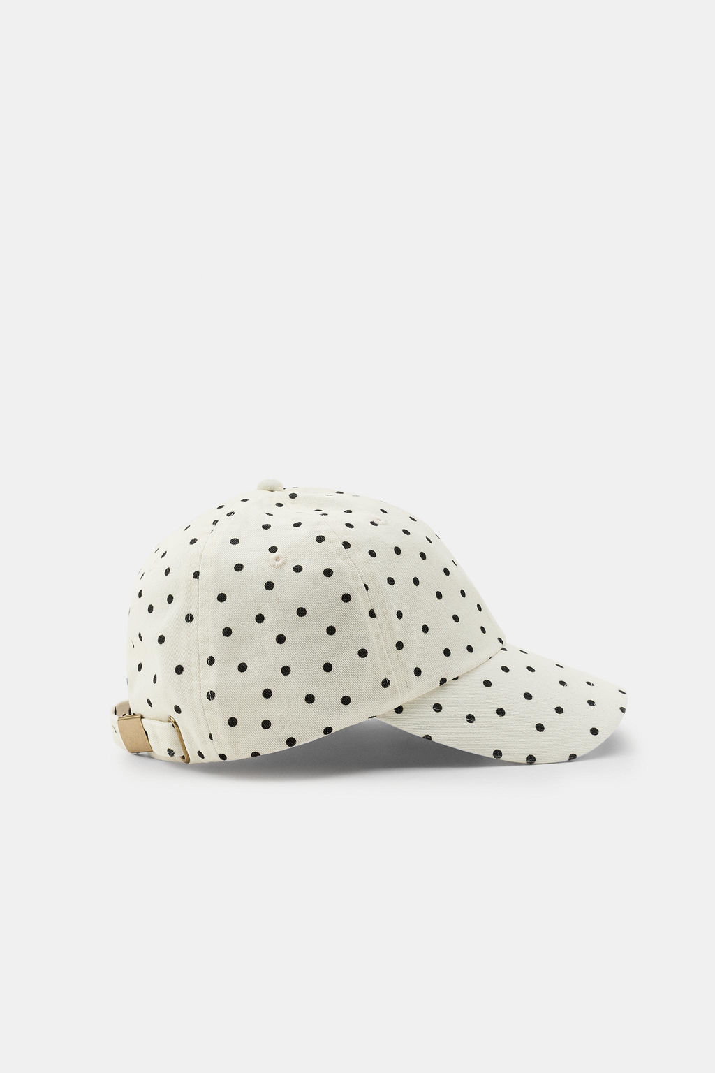GORRA SARGA TOPOS BORDADOS CORAZONES / Crudo