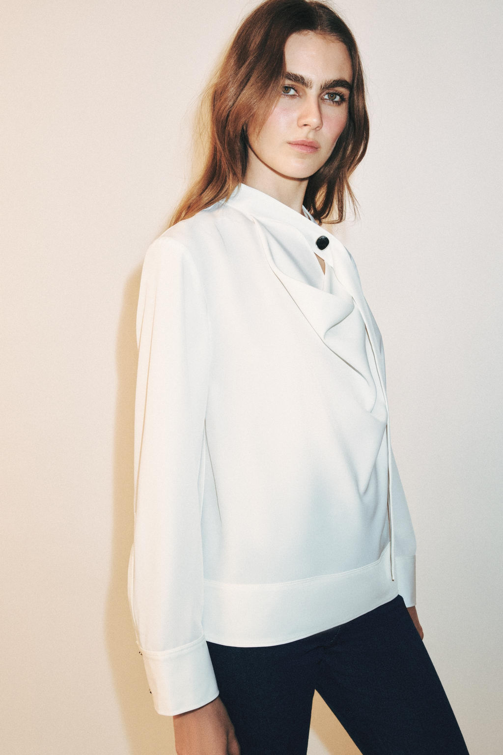 CAMISA CINTA CUELLO / Crudo - Zara фото 3