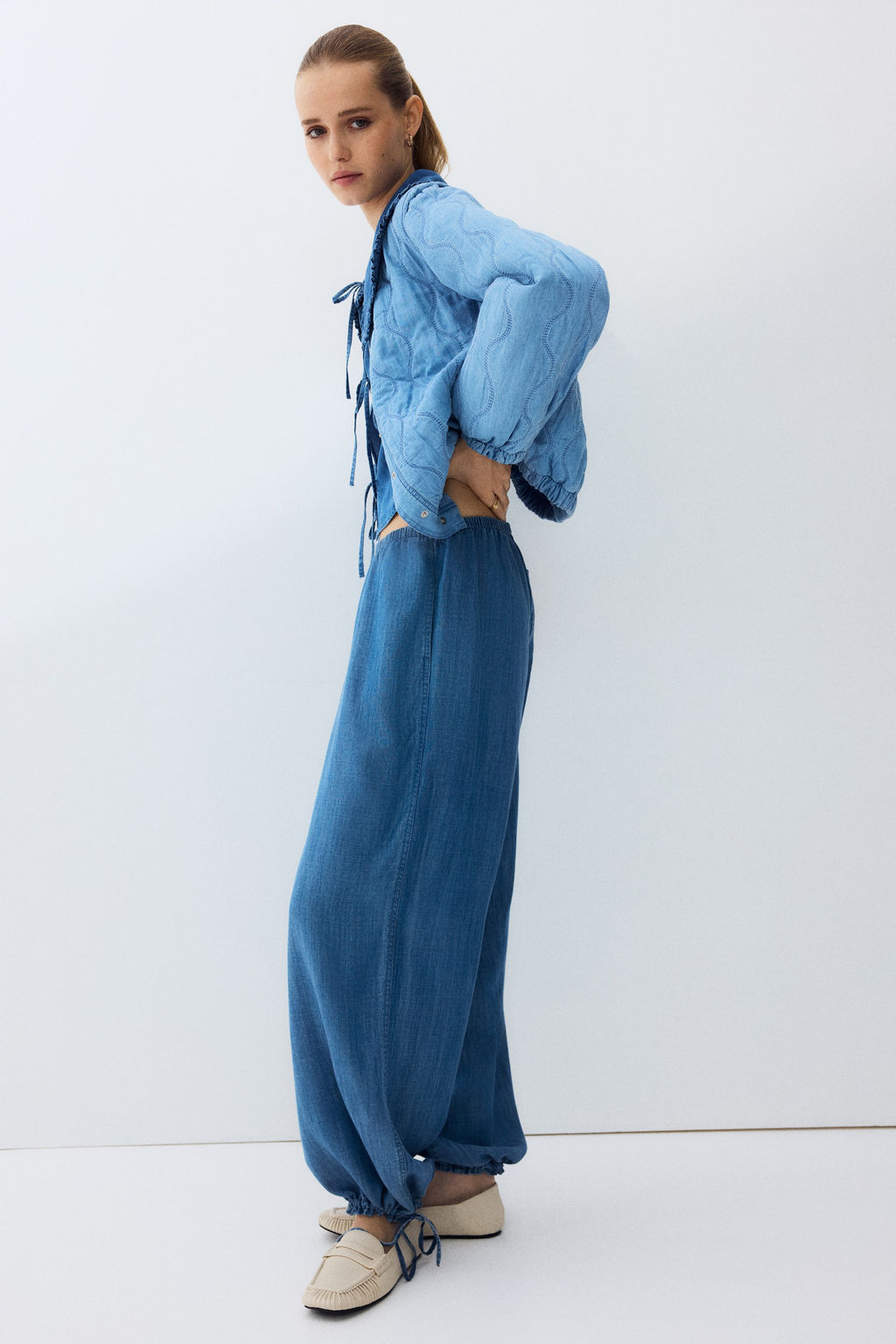 Pantal?n denim con cord?n de ajuste - H&m фото 4