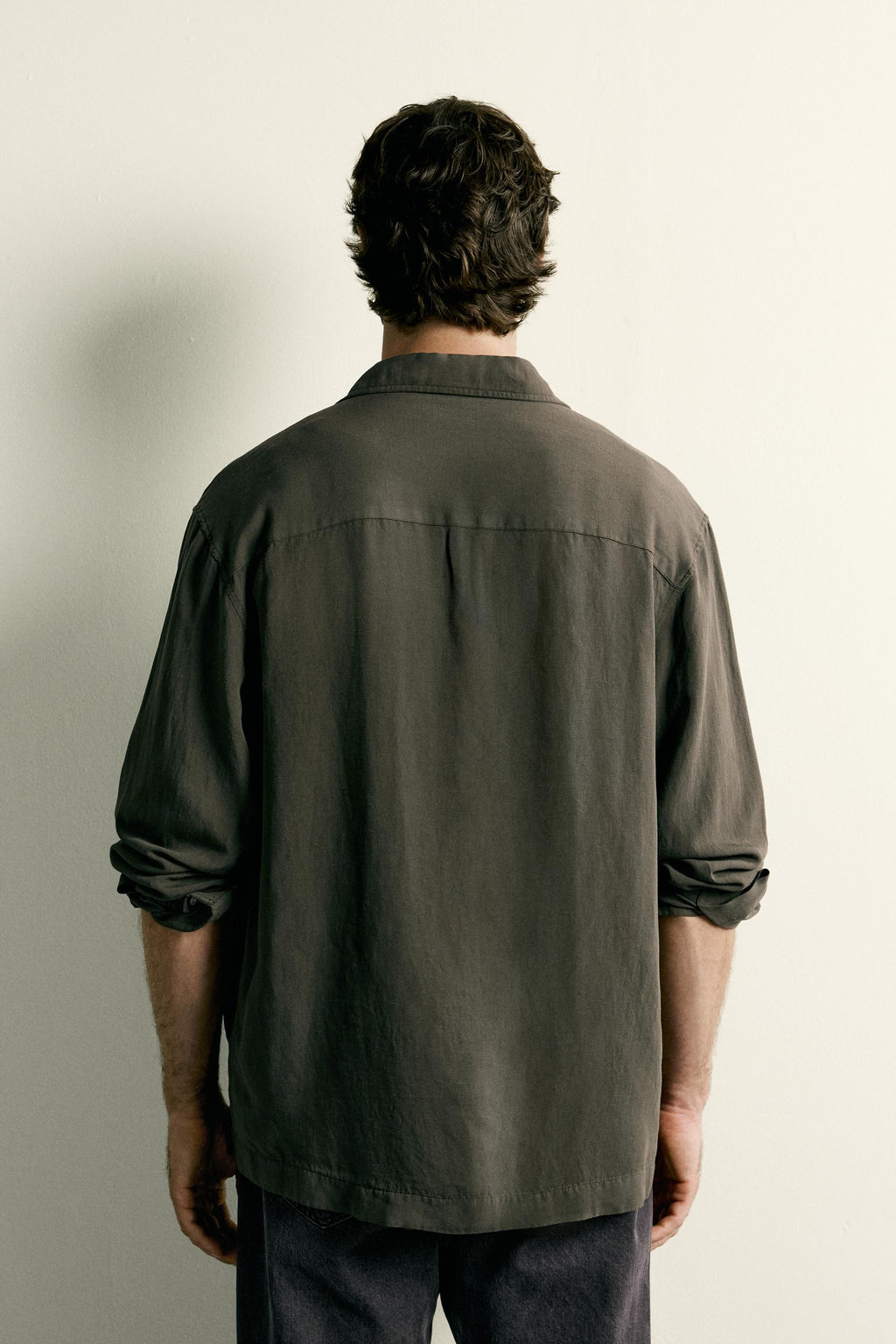 CAMISA POLO REGULAR FIT VISCOSA - LINO / Khaki oscuro - Zara фото 3