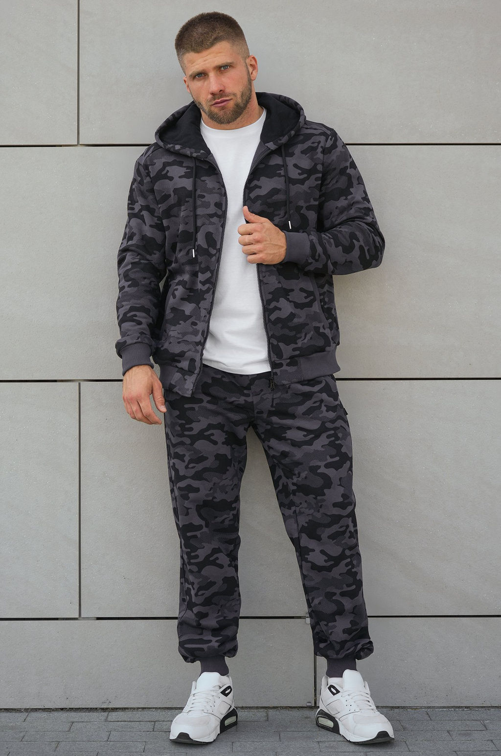 Мужской костюм из футера трехнитки Happyfox