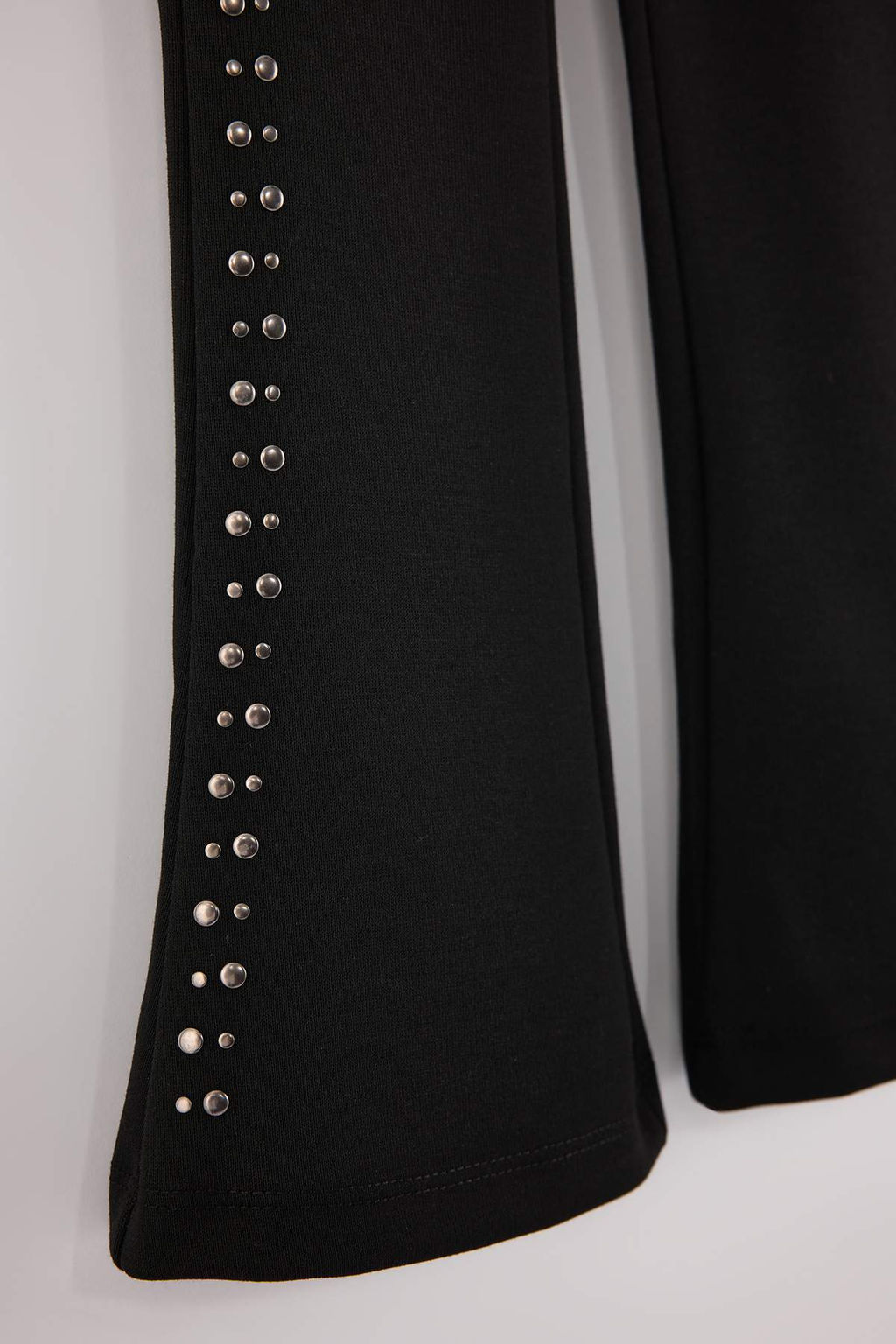 Siyah Tas Detayl? Flare Orme Y?lbas? K?z Cocuk Pantolon TKDAW26PL00004 - Trendyolmilla фото 3