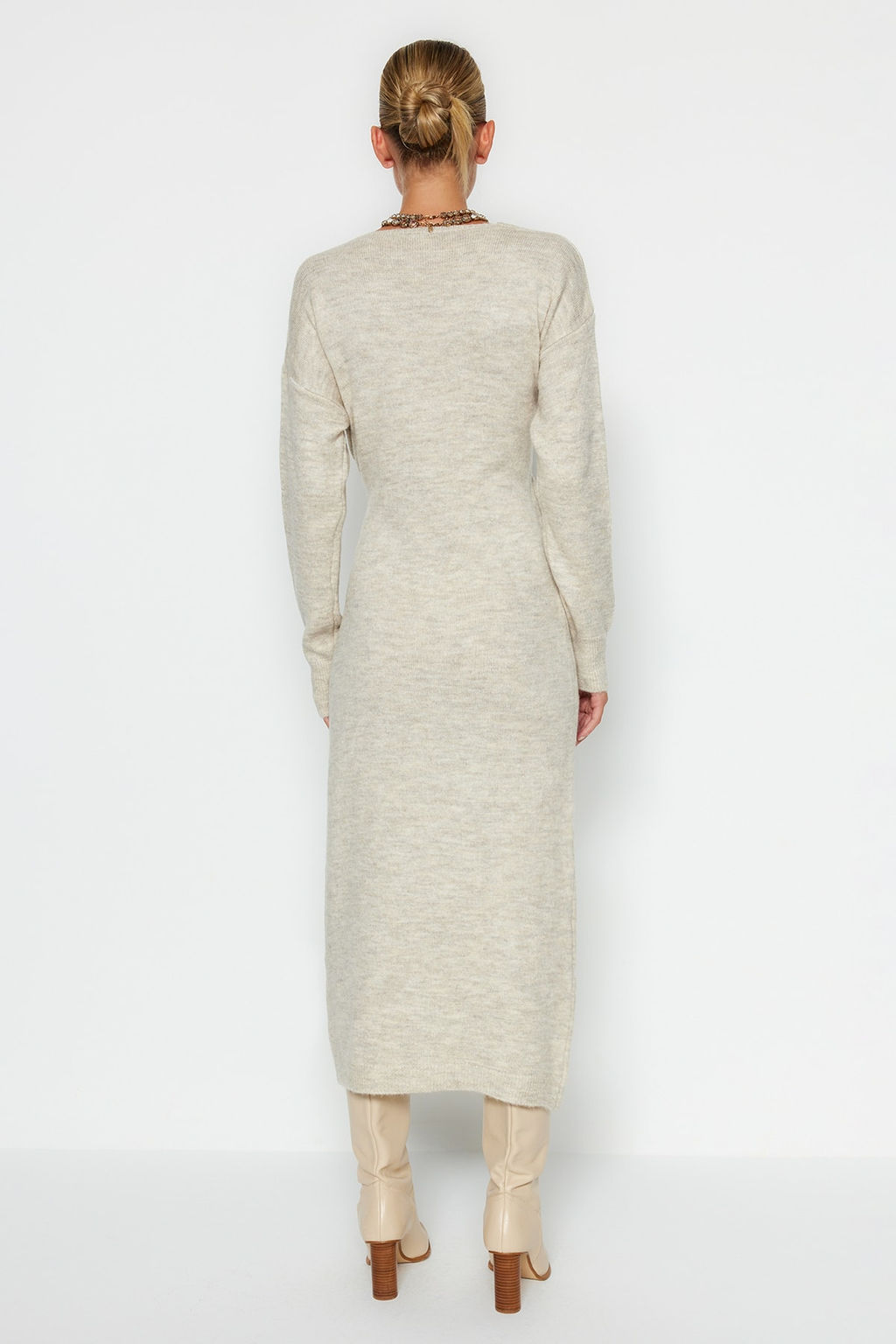 Tas Yumusak Dokulu Midi Triko Kruvaze Yaka Baglamal? Elbise TWOAW21EL0260