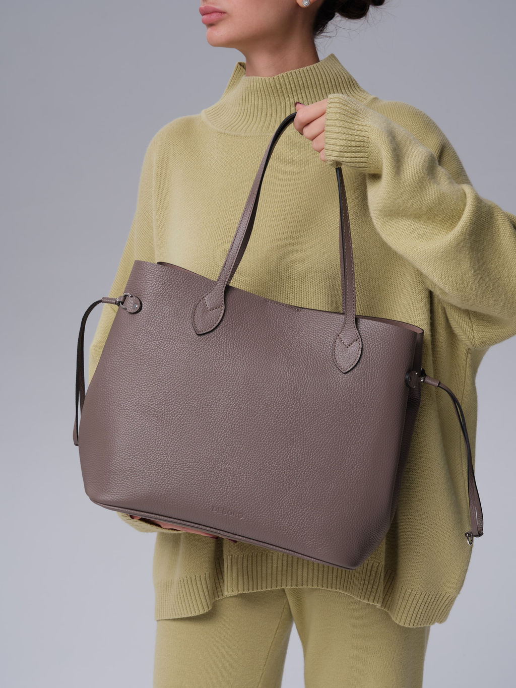 Сумка кожаная шоппер Deboro 30890 тауп