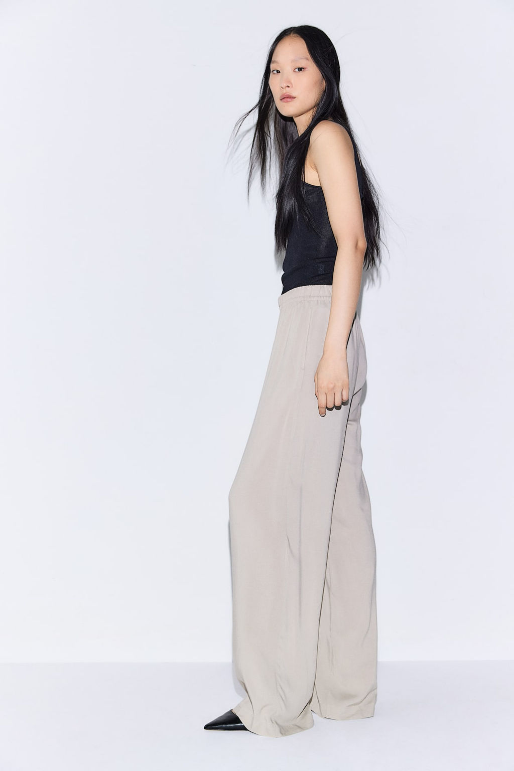Pantalon amplio sin cierre - H&m фото 9