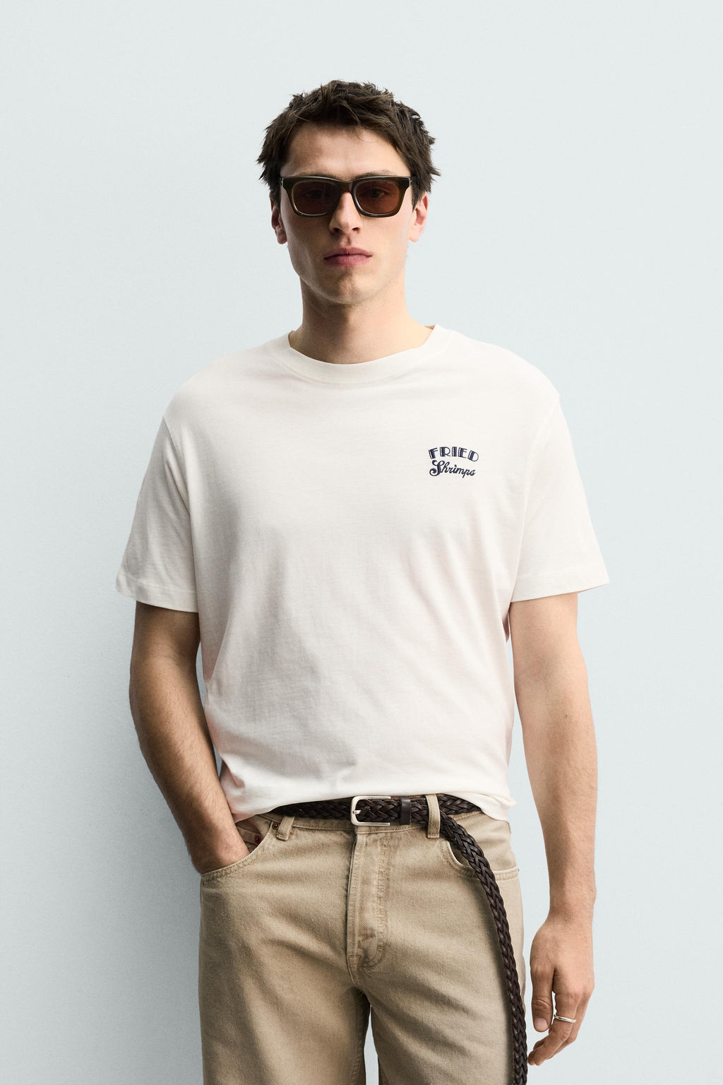 CAMISETA REGULAR FIT BORDADO COMBINADO / Blanco roto