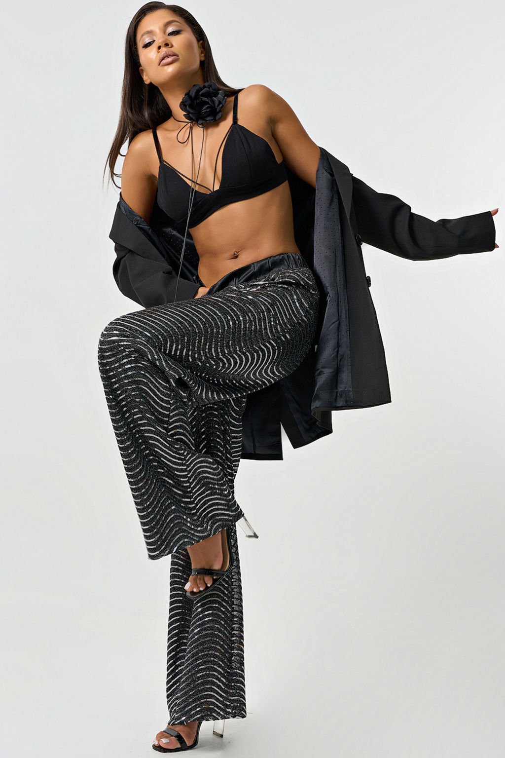 Брюки нарядные с пайетками серебристо-черные