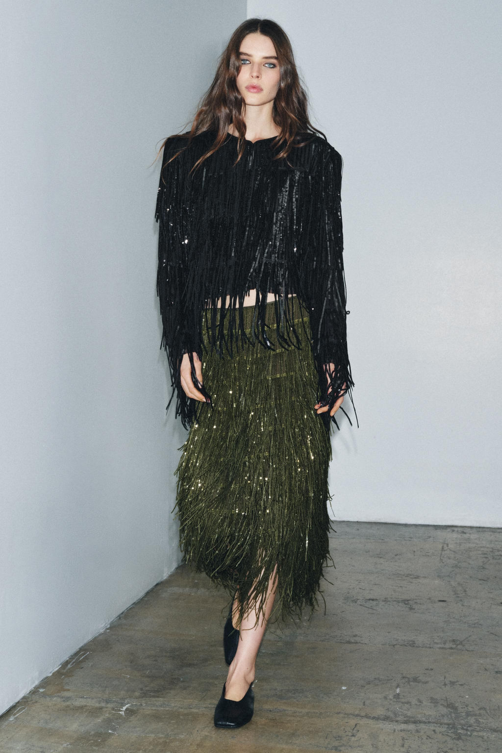 ZW COLLECTION LIMITED EDITION SEQUIN FRINGE SKIRT - Zara фото 3