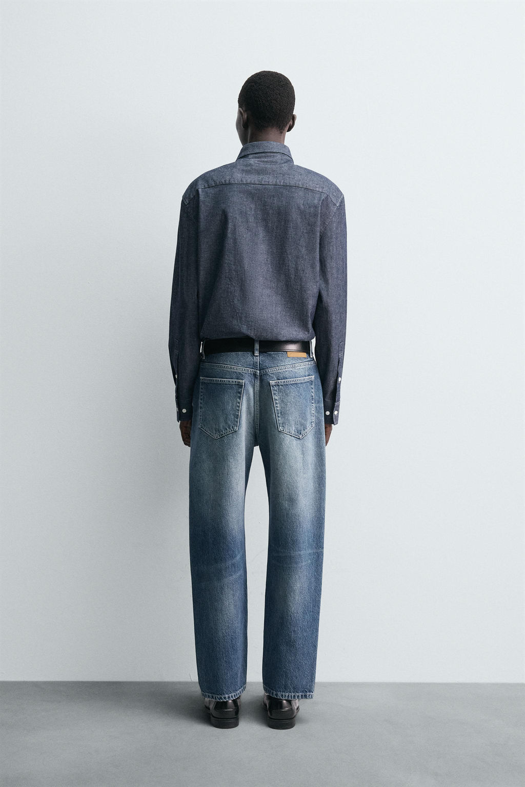 STRAIGHT ANKLE FIT JEANS