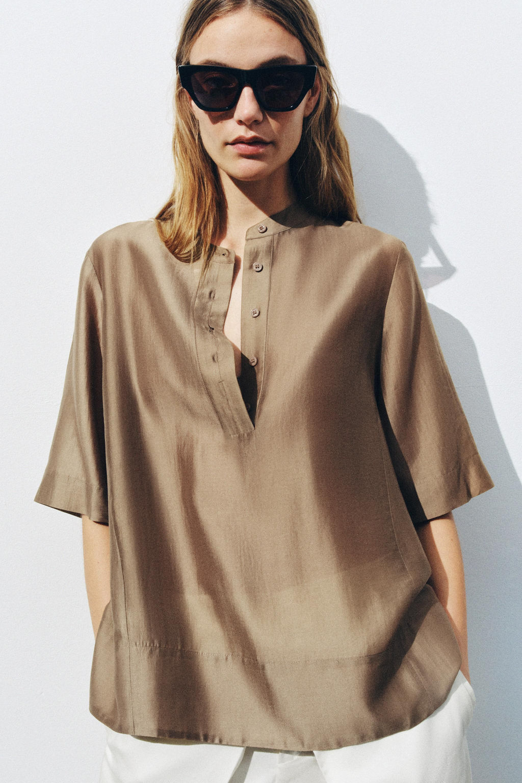 BLUSA FLUIDA MANGA CORTA ZW COLLECTION / Marr?n claro